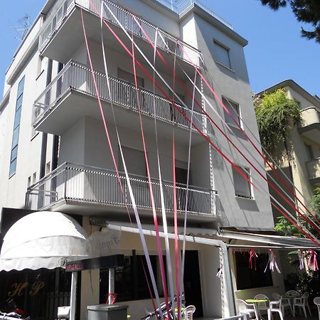 Hotel Pigalle Rimini Kültér fotó